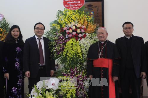 Lãnh đạo TP. Hà Nội thăm, chúc mừng các cơ sở tôn giáo nhân dịp Giáng sinh 2017 
